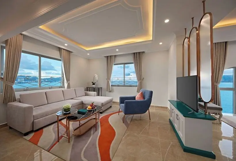 سوییت با چشم‌انداز دریا, Mercure Nha Trang Beach