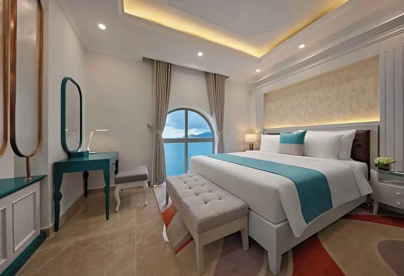 سوییت با چشم‌انداز دریا, Mercure Nha Trang Beach