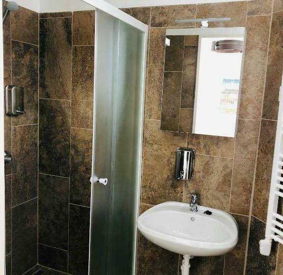 Номер Superior, Marcus