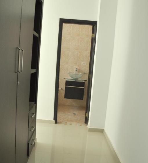 غرفة كلوب, Saraje