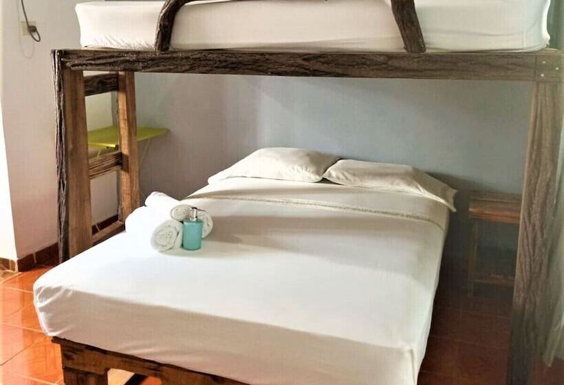 패밀리 룸, Hospedaje Villamar