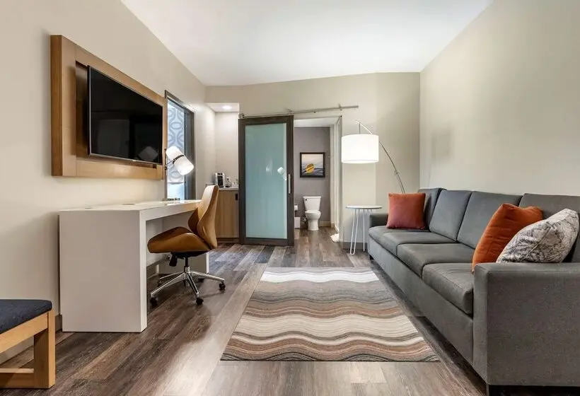 سوئیت برای معلولان, Cambria Hotel Greenville
