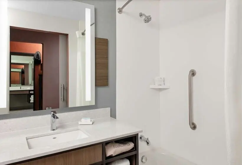 ２ダブルベッドのスタンダードルーム, Hilton Garden Inn Chandler Downtown