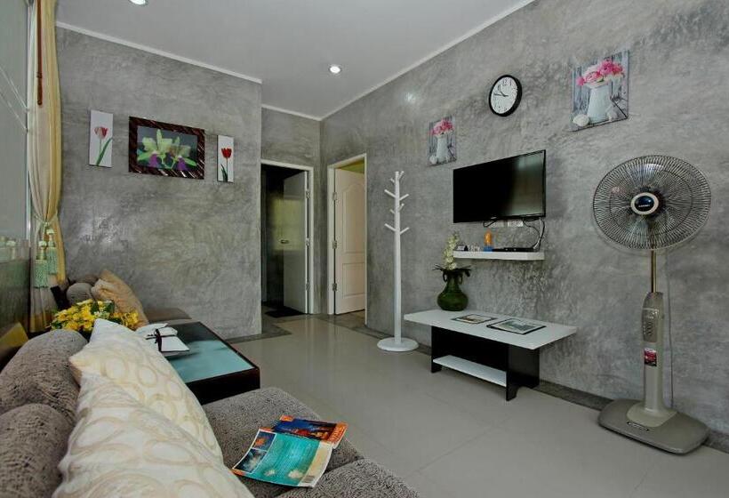 디럭스 방갈로, Maikhao Home Garden Bungalow