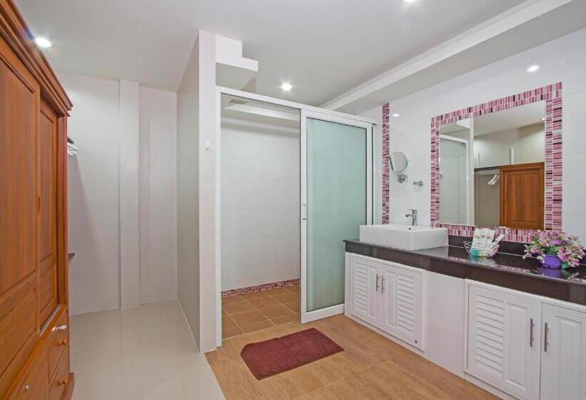 패밀리 룸, Maikhao Home Garden Bungalow