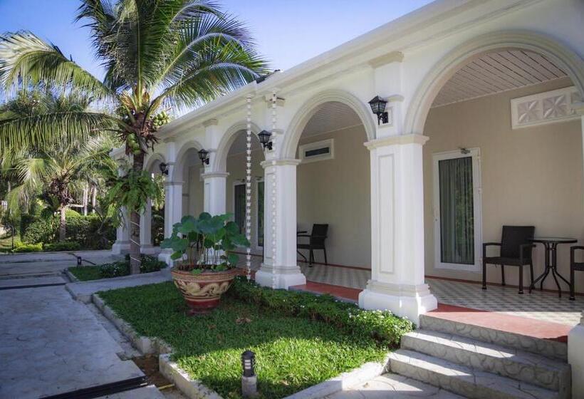 스탠다드 룸 풀장 전망, Maikhao Home Garden Bungalow