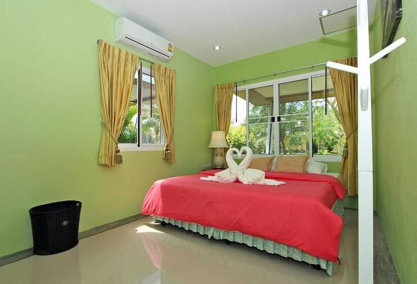 디럭스 방갈로, Maikhao Home Garden Bungalow