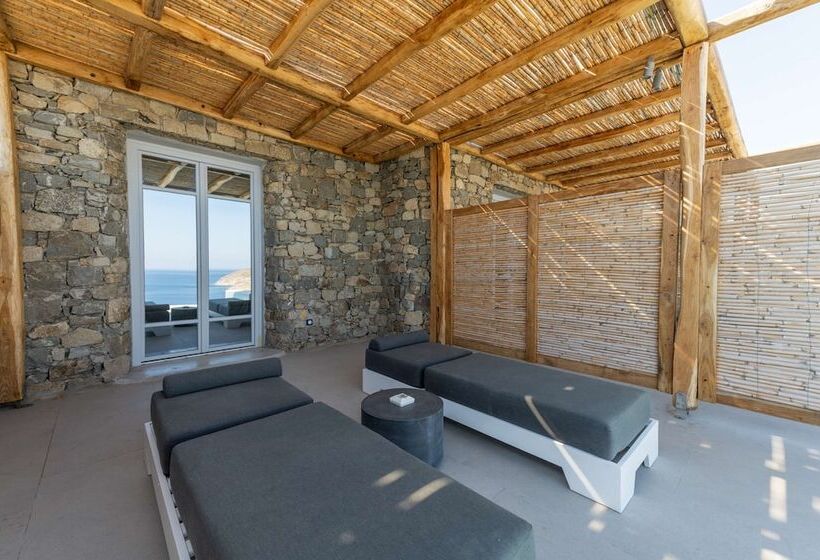 סוויטת דלוקס נוף לים, Radisson Blu Euphoria Resort, Mykonos