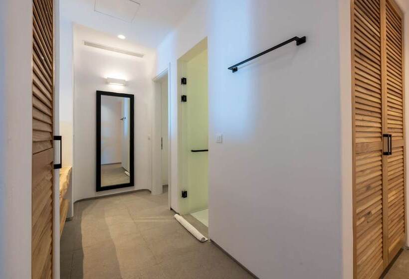 סוויטת דלוקס נוף לים, Radisson Blu Euphoria Resort, Mykonos