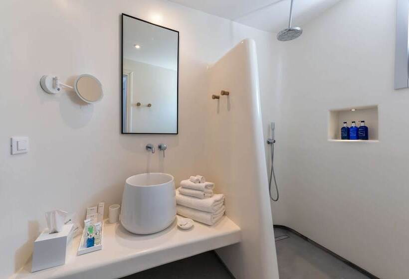 Номер Superior Вид на Море, Radisson Blu Euphoria Resort, Mykonos