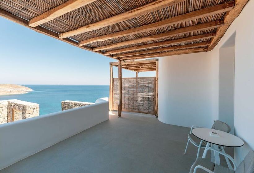 סוויטה נוף לים, Radisson Blu Euphoria Resort, Mykonos