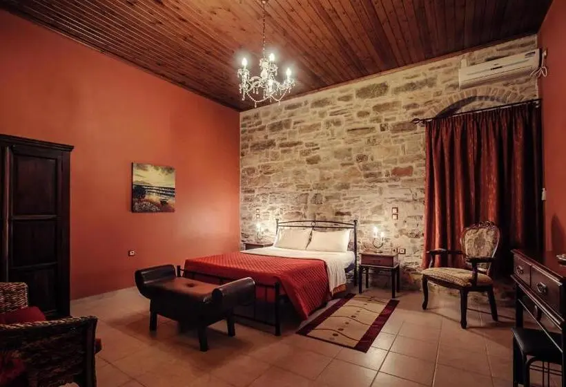 سوییت سوپریور, Mouzaliko Guesthouse Mansion