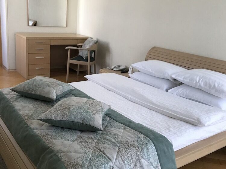 سوییت سوپریور, Khabarovsk