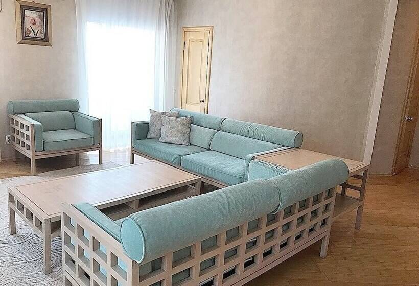 سوییت سوپریور, Khabarovsk