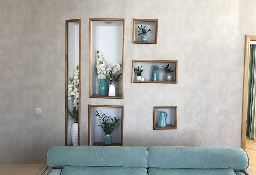 سوییت سوپریور, Khabarovsk