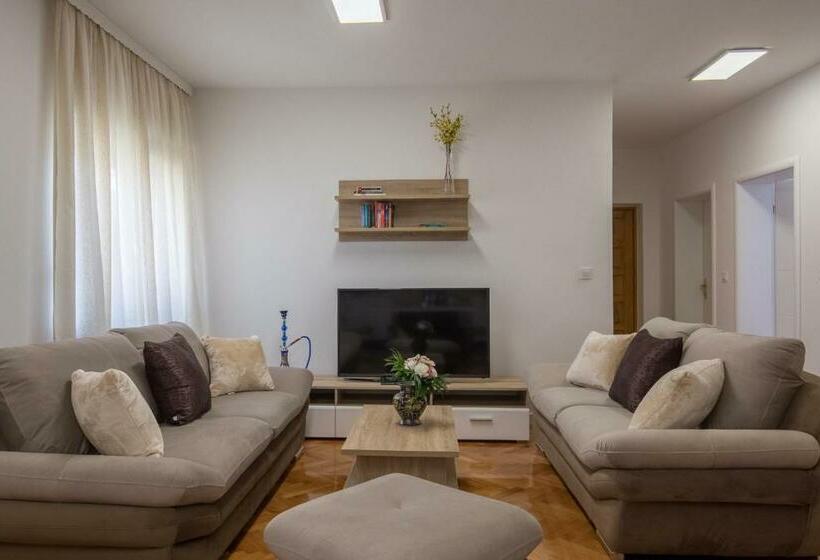 海景套房, Villa Mandalinic