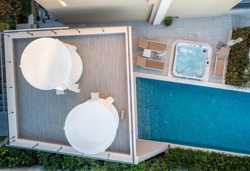 标准工作室带阳台, Villa Mandalinic