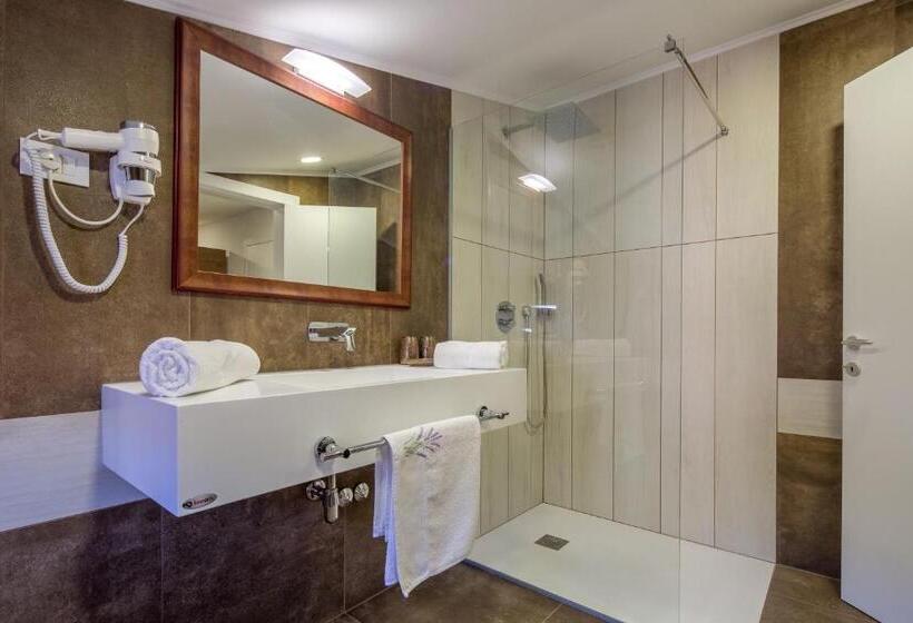 豪华三人间, Villa Mandalinic