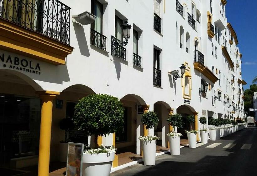 شقة غرفة واحدة, Benabola Hotel & Suites