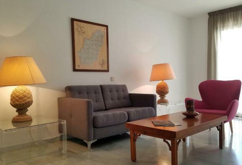 شقة غرفة واحدة, Benabola Hotel & Suites