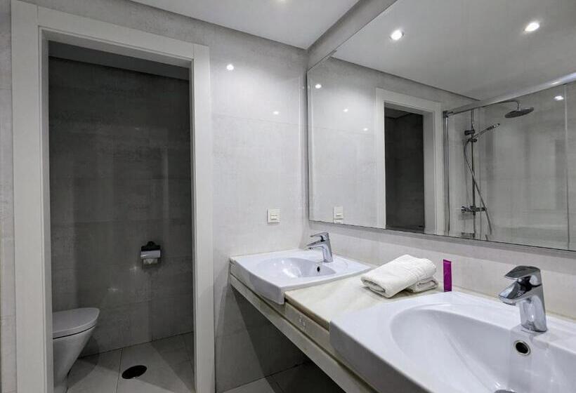 Апартаменты 3 Спальни, Benabola Hotel & Suites