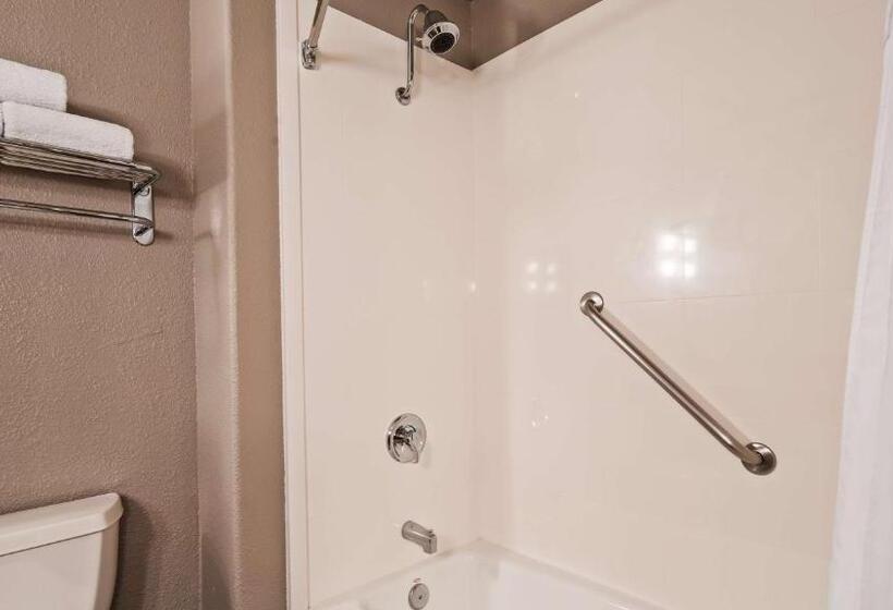 غرفة قياسية سرير كينج, Best Western Cedar Inn & Suites