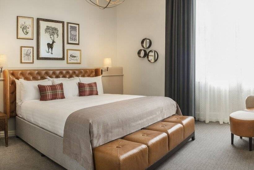 جناح جونيور ديلوكس, De Vere Tortworth Court