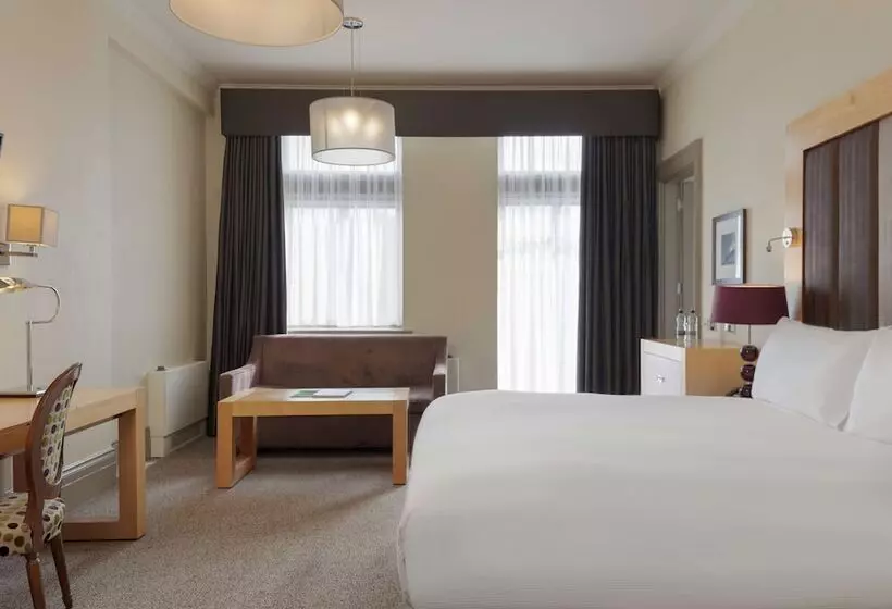 اتاق سوپریور با تخت بزرگ, Doubletree By Hilton Harrogate Majestic Hotel & Spa