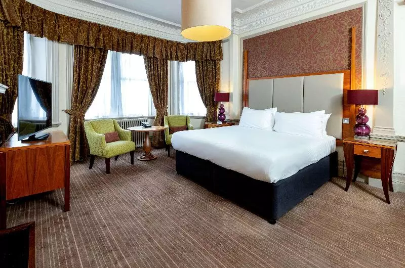 اتاق سوپریور با تخت بزرگ, Doubletree By Hilton Harrogate Majestic Hotel & Spa
