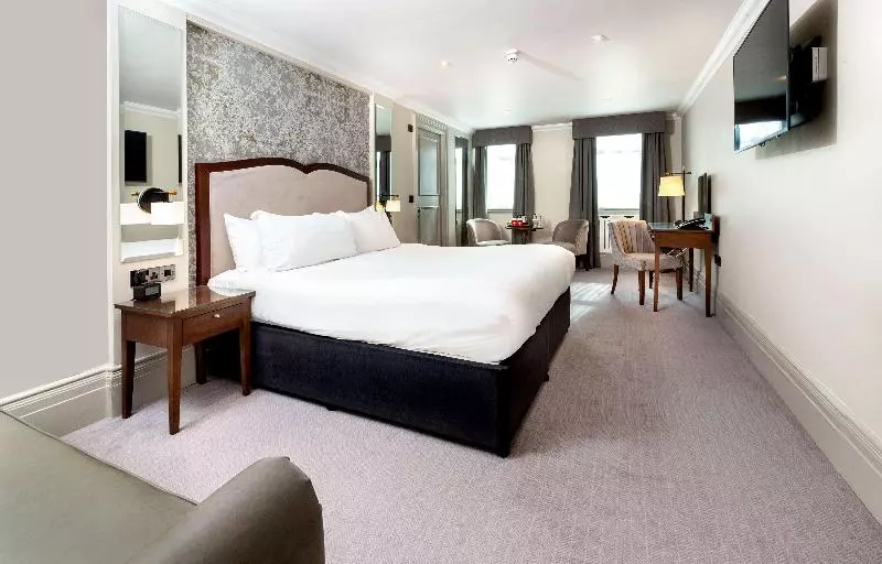 اتاق لوکس با تخت بزرگ, Doubletree By Hilton Harrogate Majestic Hotel & Spa