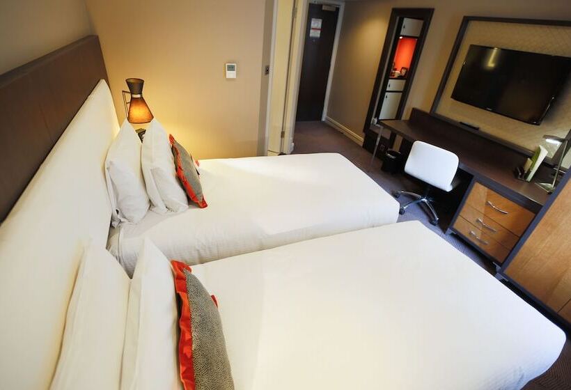 Номер Deluxe, Doubletree By Hilton  London  Ealing