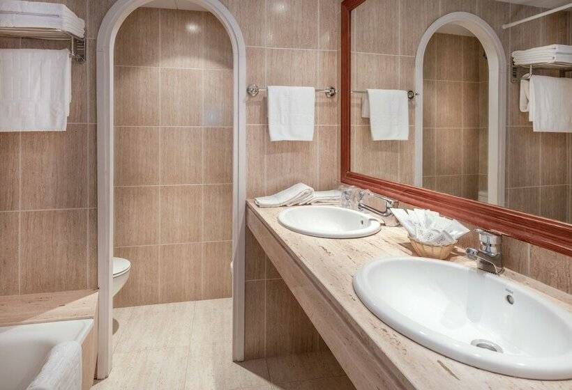 バルコニー付きスタンダードルーム, Ght Neptuno Tossa & Venus Spa