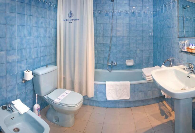 חדר סטנדרט לשלושה, Ght Neptuno Tossa & Venus Spa