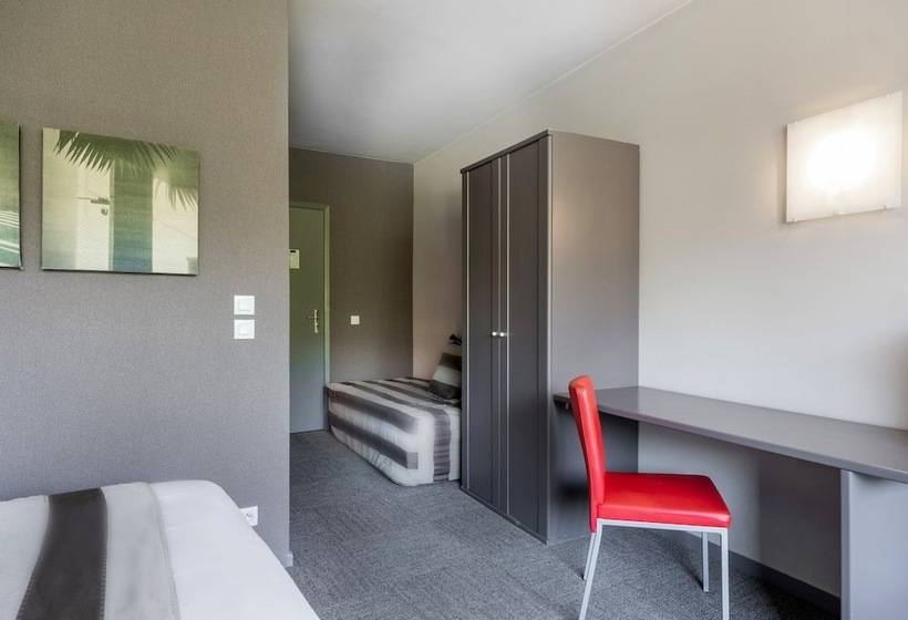 高级三人间, Hôtel Le Cervolan