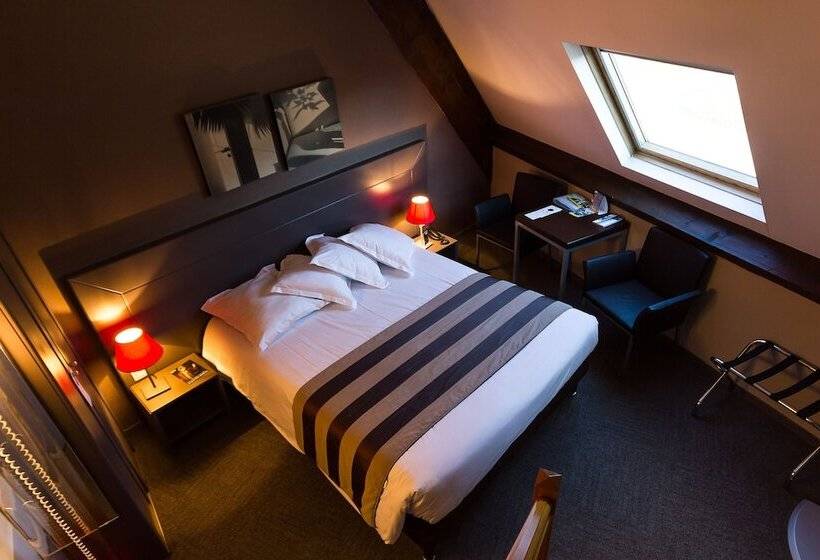 标准三人间, Hôtel Le Cervolan