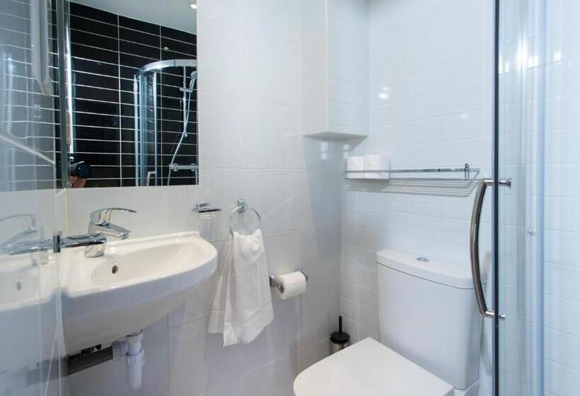 标准间, Marble Arch Inn