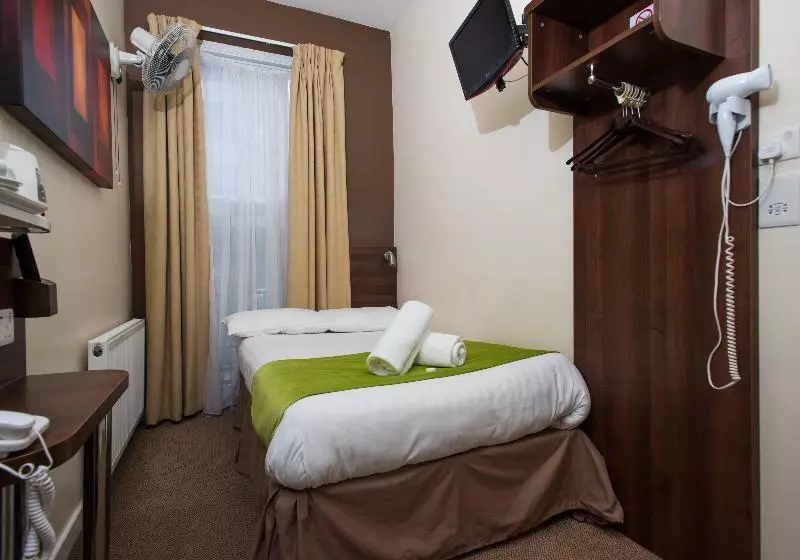 バス共有のスタンダードルーム, Marble Arch Inn