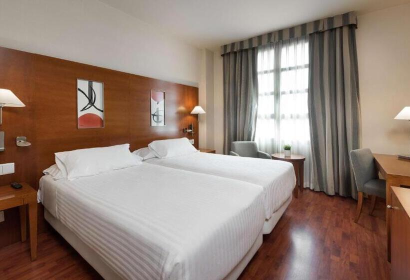 غرفة قياسية متصلة, NH Valencia Las Artes