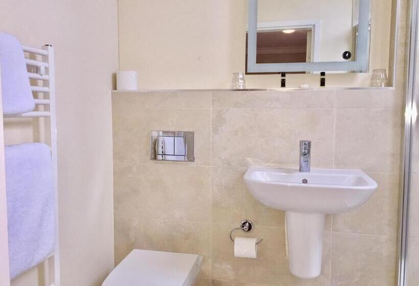 غرفة قياسية سرير كينج, Dalrachney Lodge