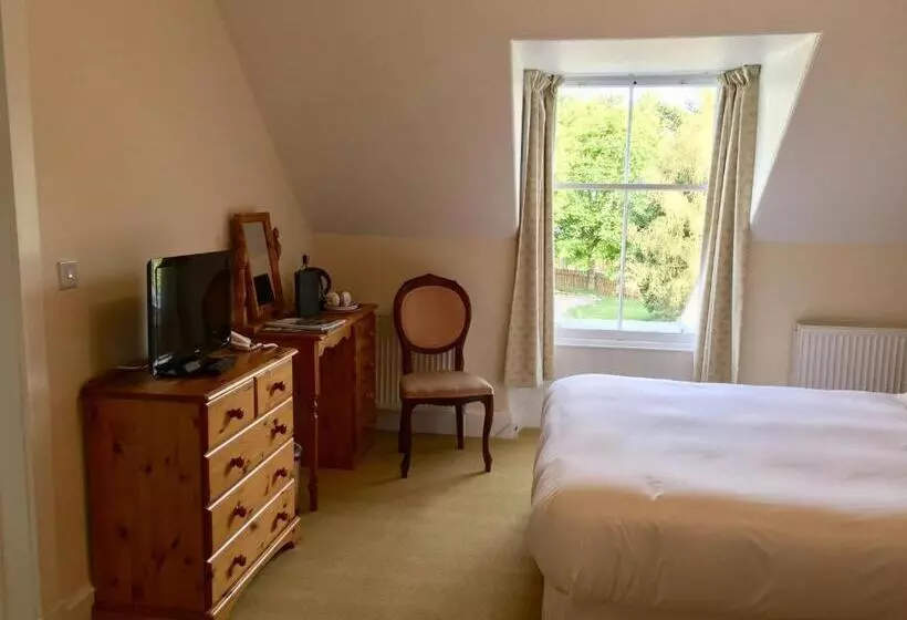 Standard Kolmen Hengen Huone, Dalrachney Lodge