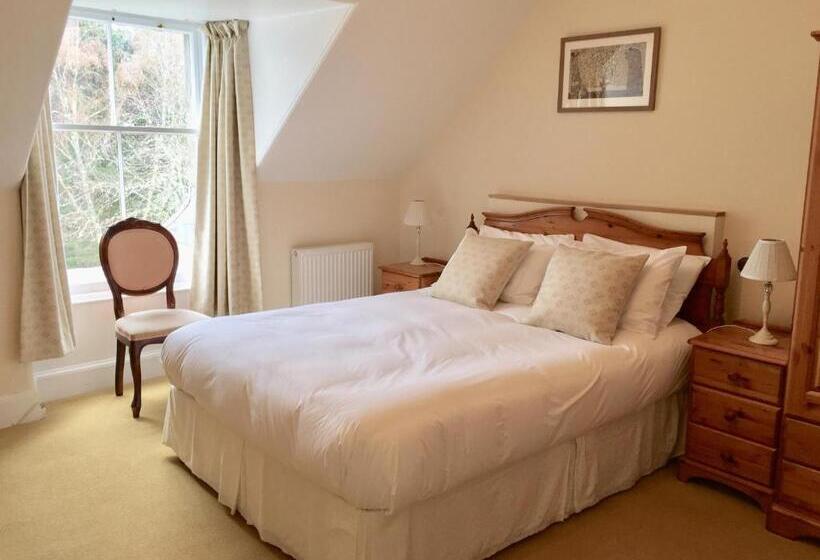 标准三人间, Dalrachney Lodge