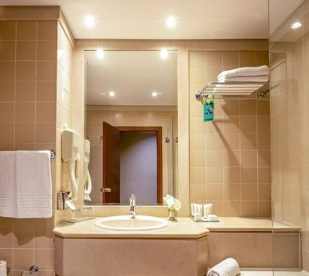 غرفة بريميوم, Santarem