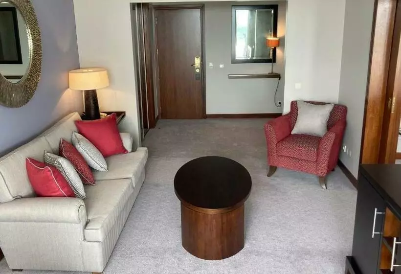 Suite Executiva, Verdi Santarém