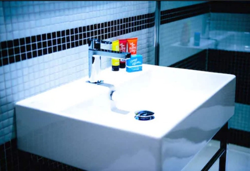 חדר סטנדרט, Stay Central