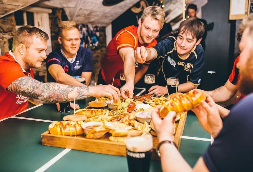 공동 객실, Stay Central