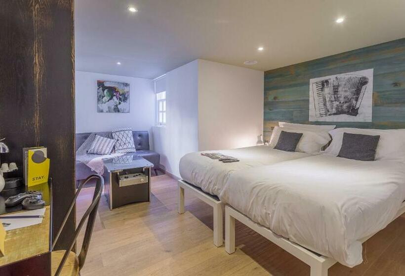 חדר אקזקיוטיב, Stay Central