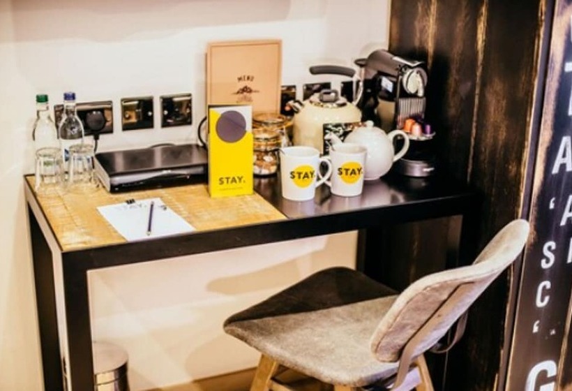 חדר אקזקיוטיב, Stay Central