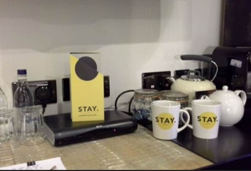 חדר אקזקיוטיב, Stay Central