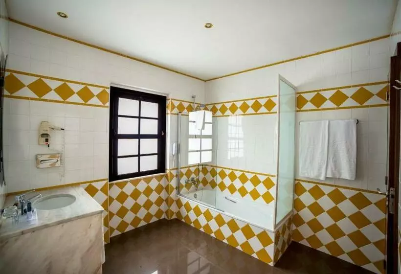 سوییت جونیور, Vila Gale Albacora