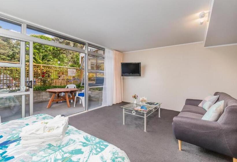 스탠다드 스튜디오, Aloha Seaview Resort Motel